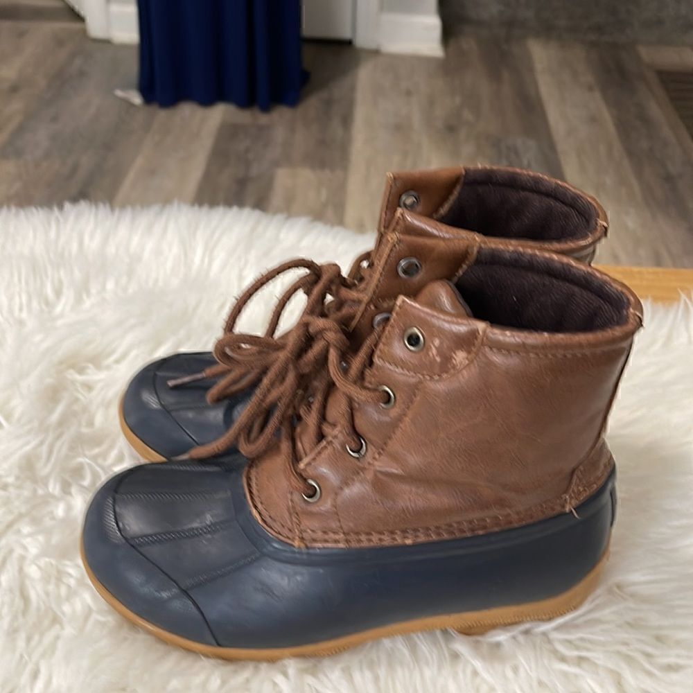 SPERRY WINTER BOOTS SIZE 2M - Picture 2 of 9